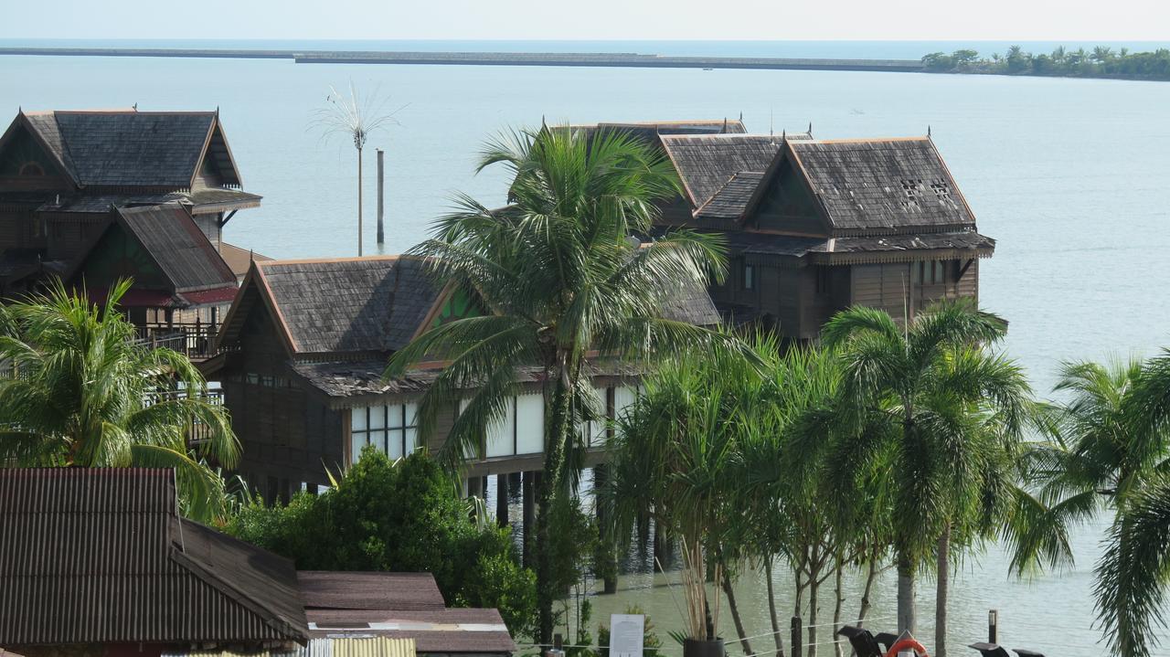 Langkawi Lagoon Resort Water Chalet Pantai Cenang  Exterior photo